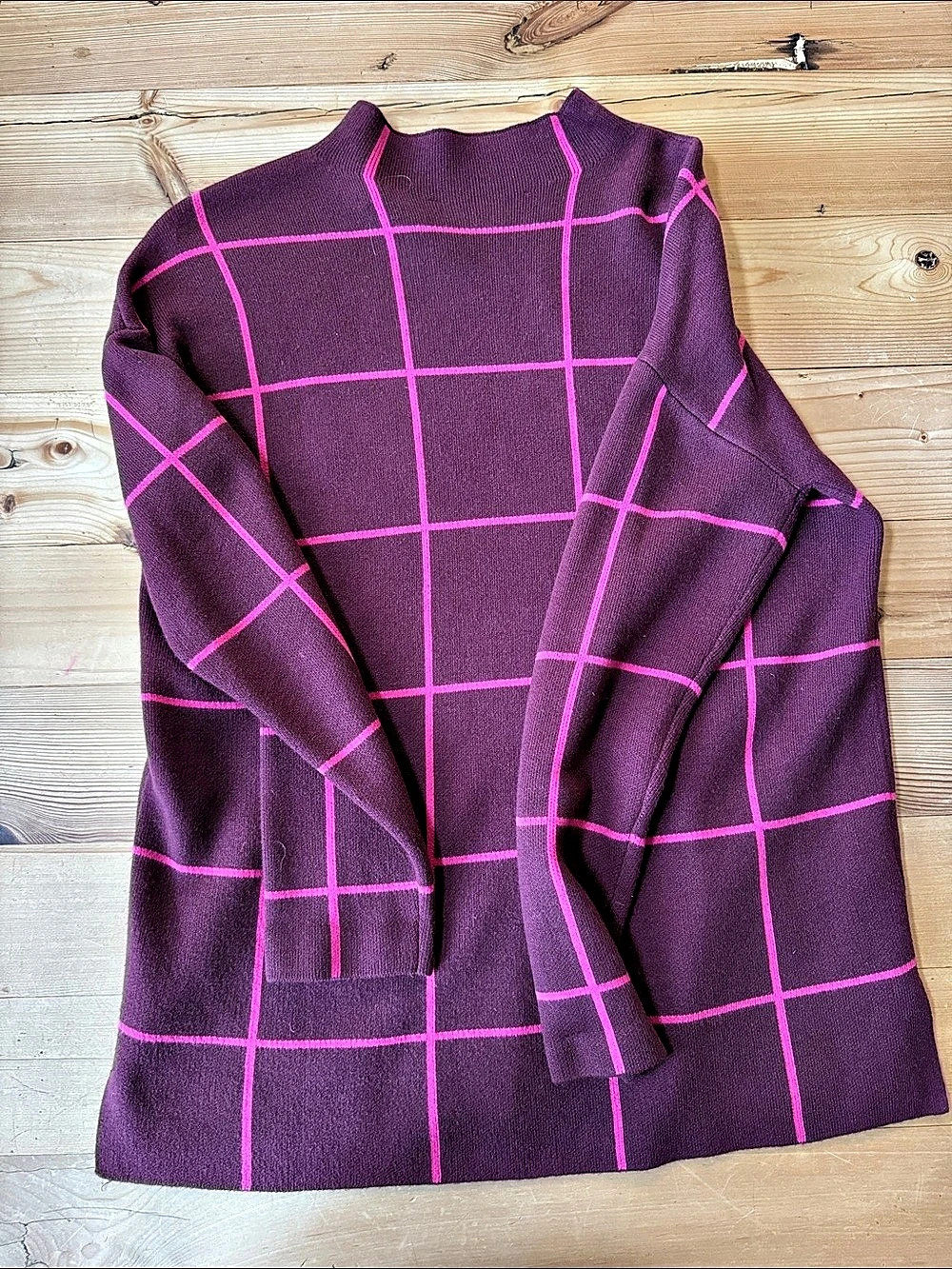 Anthropologie Mauve- Checkered Crew Neck Sweater in Maroon & Pink